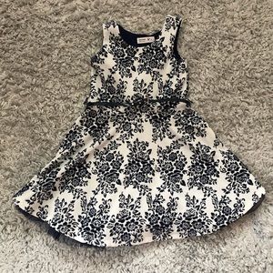 ❗️READ DESCRIPTION❗️ Girls Cute formal dress with belt.